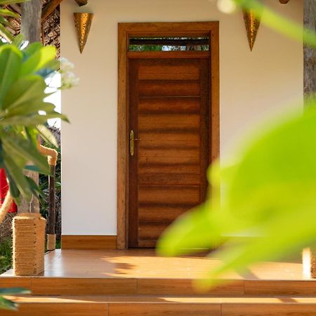 Pole Pole Bungalows Utende ภายนอก รูปภาพ