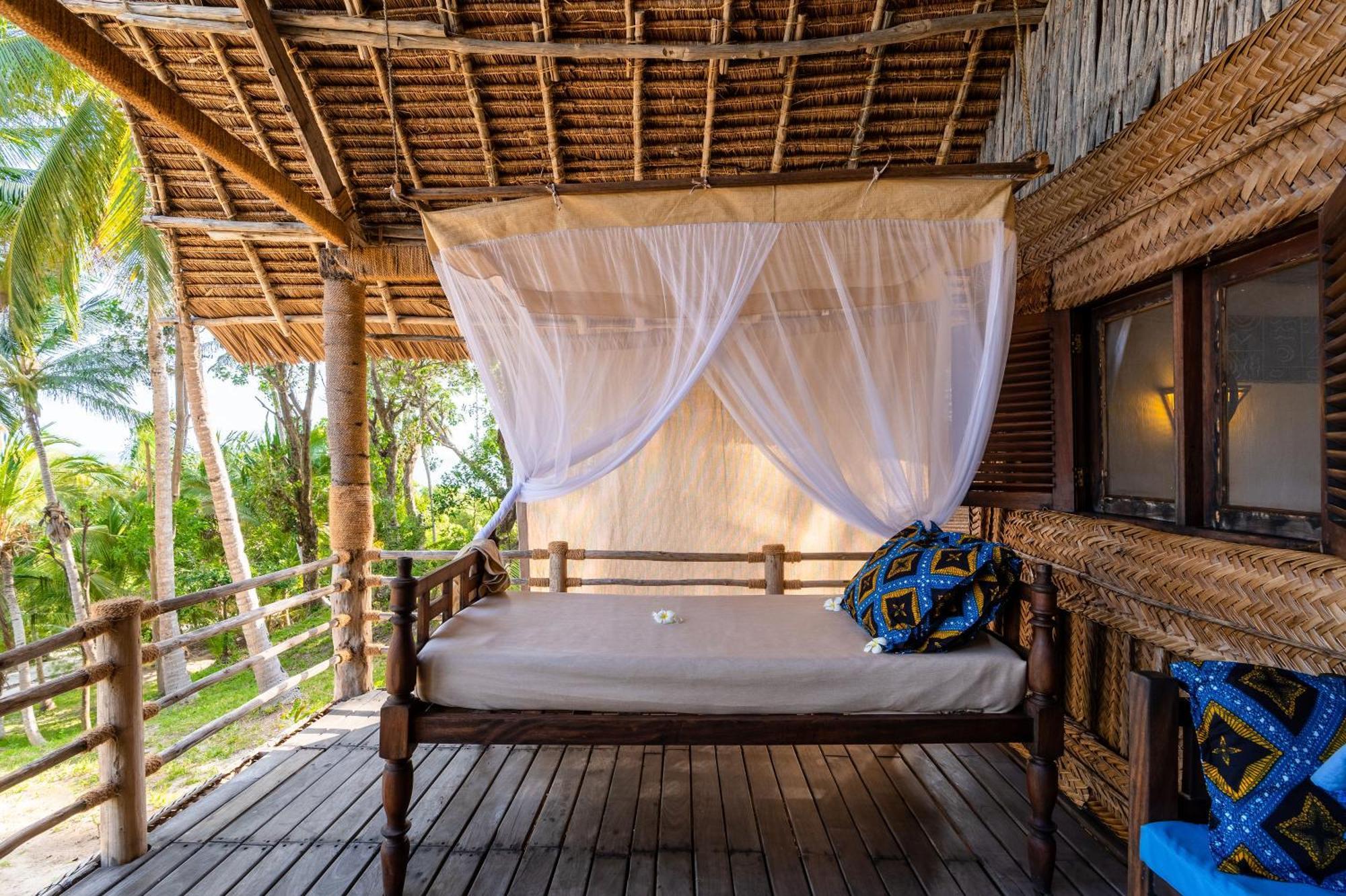 Pole Pole Bungalows Utende ภายนอก รูปภาพ