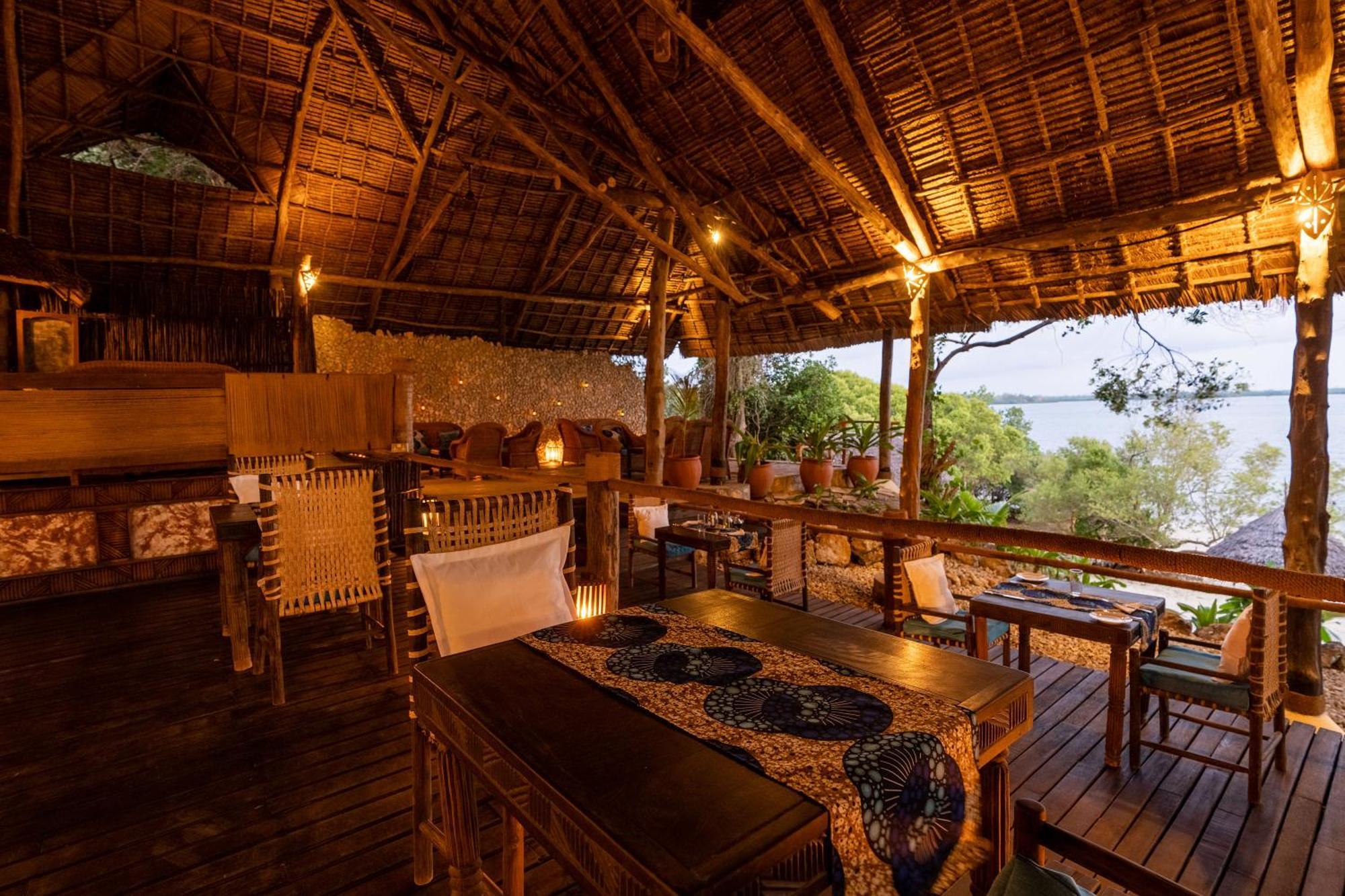 Pole Pole Bungalows Utende ภายนอก รูปภาพ